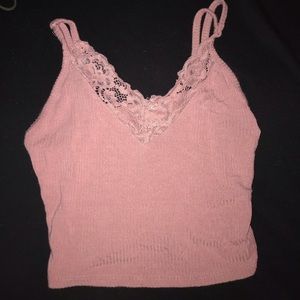 Brand Melvine crop top laced & pink